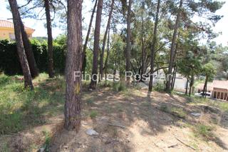 Terreny residencial a Roca Grossa. Terreno con buenas vistas y a sólo 1 km del centro lloret
