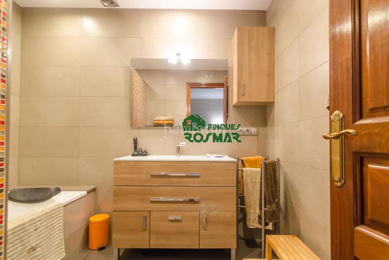 Foto a2e181cc-9755-48d7-8aef-64f316fa0100. Edificio in Centre Lloret de Mar