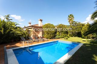 Casa a Montgoda. Preciosa casa con piscina  licencia turística en la montgoda