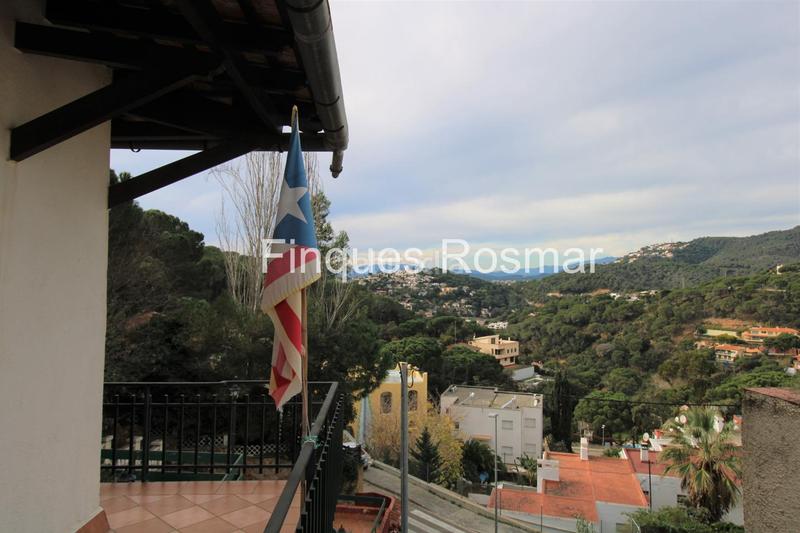 Foto c4f0ea61-7003-4b61-8d2a-a40380c44083. House in Canyelles Lloret de Mar