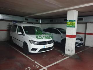 Aparcament cotxe a Centre. Amplia plaza de aparcamiento cerca del centro de lloret de mar