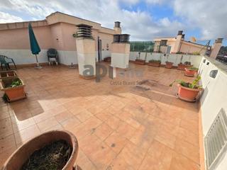 Pis  Vila de blanes. Encantador triplex con gran terraza, piscina, plaza de parking e