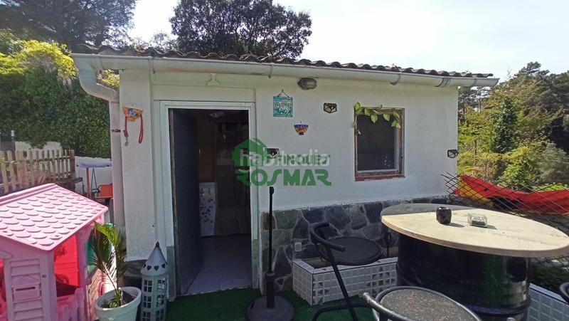 Foto 9f47c1e2-3f9f-41fe-84bd-3b3994c6771e. Casa adosada oportunidad única en Montbarbat, ! en Maçanet de la Selva