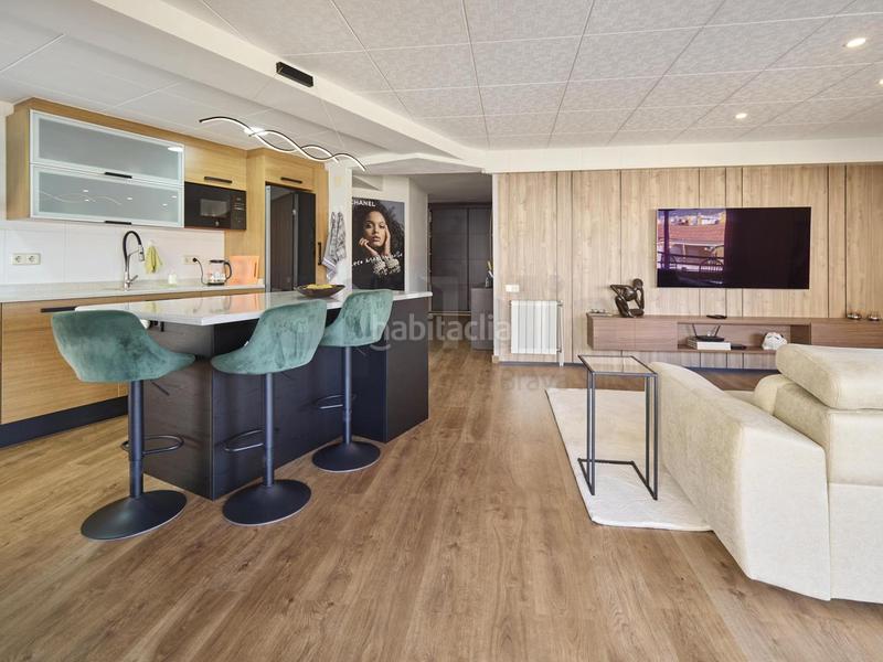 Foto 2a1ac325-d62f-4957-815b-f34d746748f0. Pis a Fenals Lloret de Mar