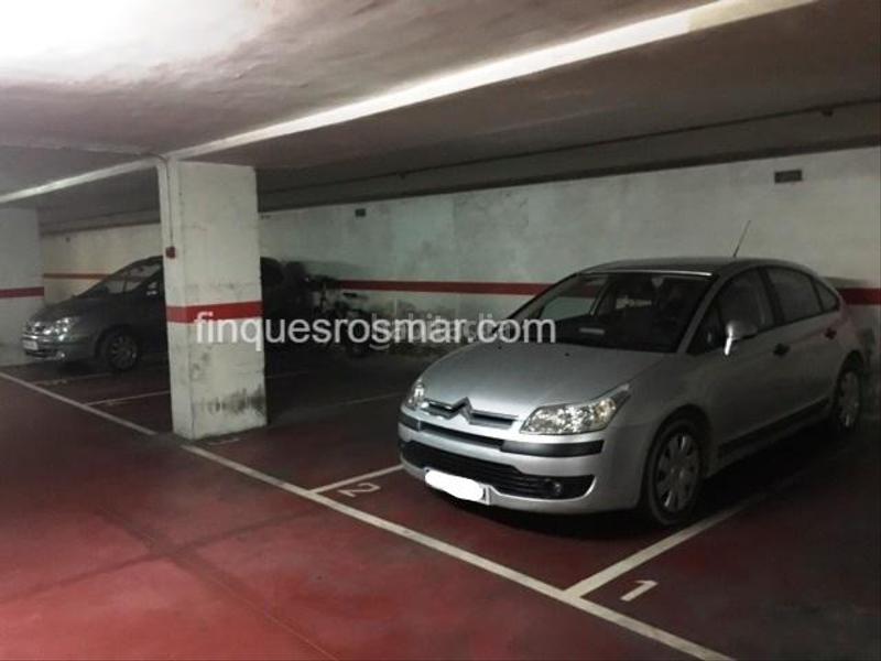 Foto bcc199c4-5eed-4658-8f89-e88e99532655. Autoparkplatz in Mas Baell-Can Carbó Lloret de Mar