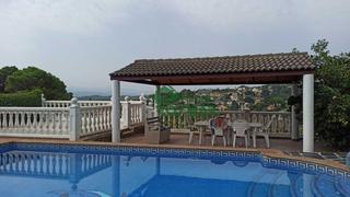 Casa en Residencial Park. Preciosa vivienda lista para entrar a vivir y disfrutar