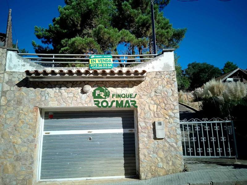 Foto e6bf817e-de68-4331-87f9-a57fff9f87b2. Terreno residenziale in Aiguaviva Parc Vidreres