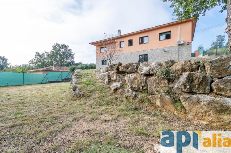 Foto 711b3068-5e56-4e5e-bf87-f31ff8d0de92. Casa  unifamiliar en parcela de 1.000 m en Sils