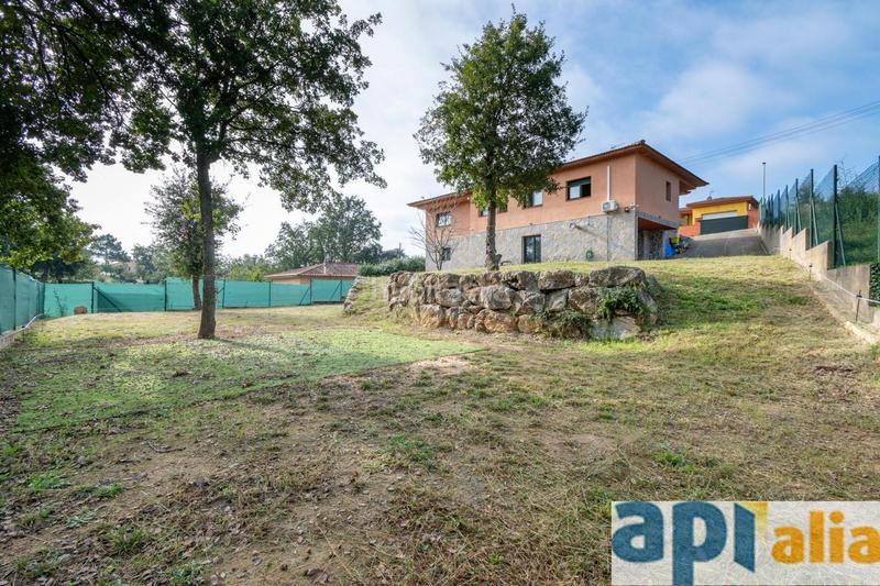 Foto 9a9d872c-a198-46ee-bf4f-11f89754a9f4. Casa  unifamiliar en parcela de 1.000 m en Sils