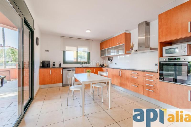 Foto a01aa03a-d2be-43fc-9a2a-5fbb7051a2d0. Casa  unifamiliar en parcela de 1.000 m en Sils