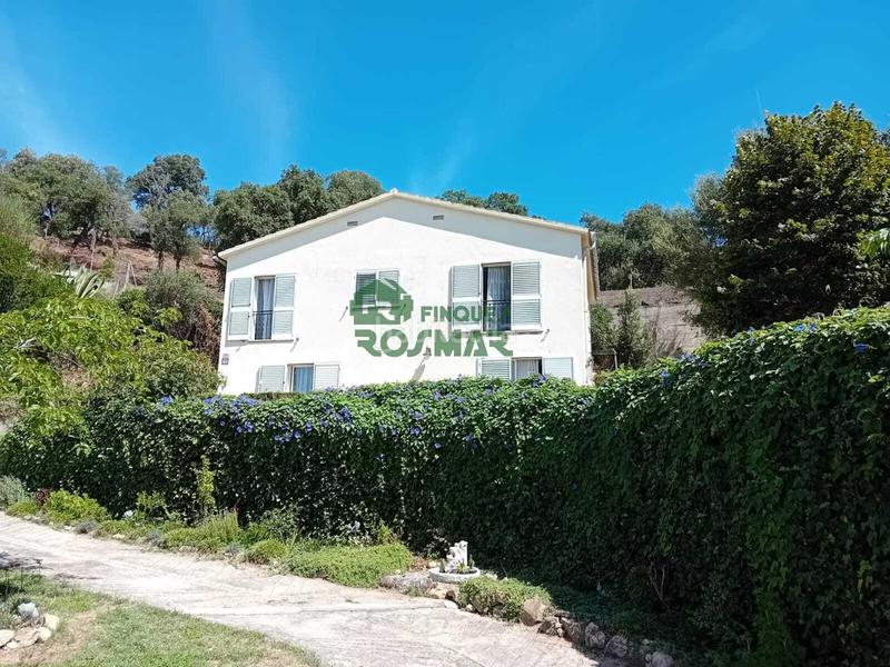 Foto 445a23fb-ff6a-48a8-a52d-7f1a22a0c9cf. Casa versátil vivienda de dos plantas y gran terreno en aiguaviva park en Vidreres