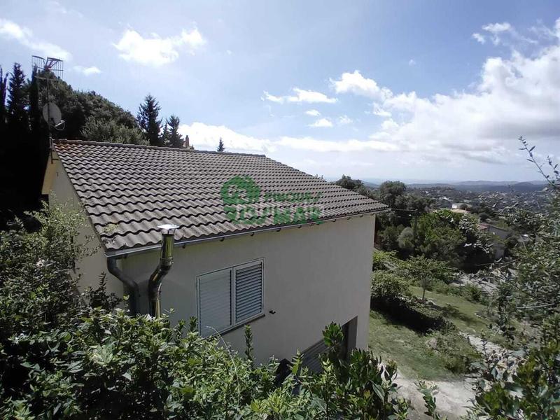 Foto 84ee8483-0c28-4b07-bbc7-2581f7458b58. Casa versátil vivienda de dos plantas y gran terreno en aiguaviva park en Vidreres