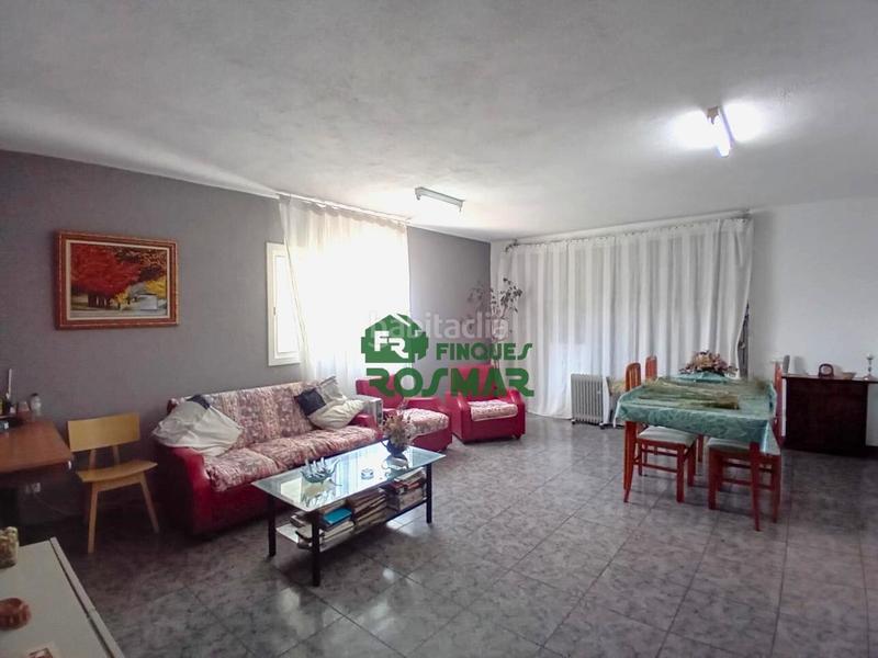 Foto 9b4caf07-c640-430b-9d56-4fcd2c29f4fc. Casa versátil vivienda de dos plantas y gran terreno en aiguaviva park en Vidreres