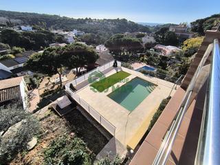 Haus in Roca Grossa. Tu hogar ideal en la tranquila urbanización vinya rosa, lloret d