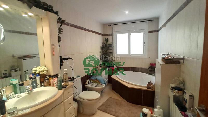 Foto 7688e850-f20c-4633-bc21-5d7486bfd662. Casa amb calefacció a Aiguaviva Parc Vidreres