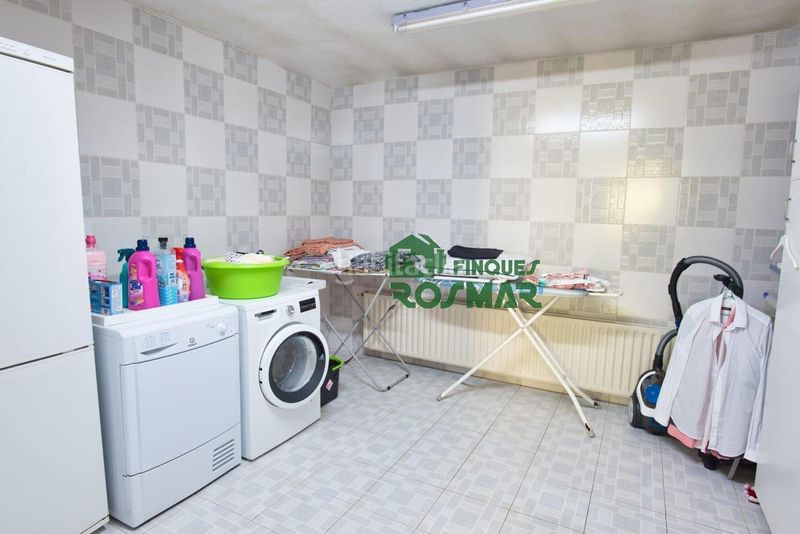 Foto 1af261ba-30ba-4340-8dfb-2a9353cd9b63. Casa amb piscina a Fenals Lloret de Mar