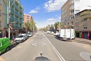 Local Comercial en Just marlés vilarrodona 26. Edificio en venta con licencia de discotecabar