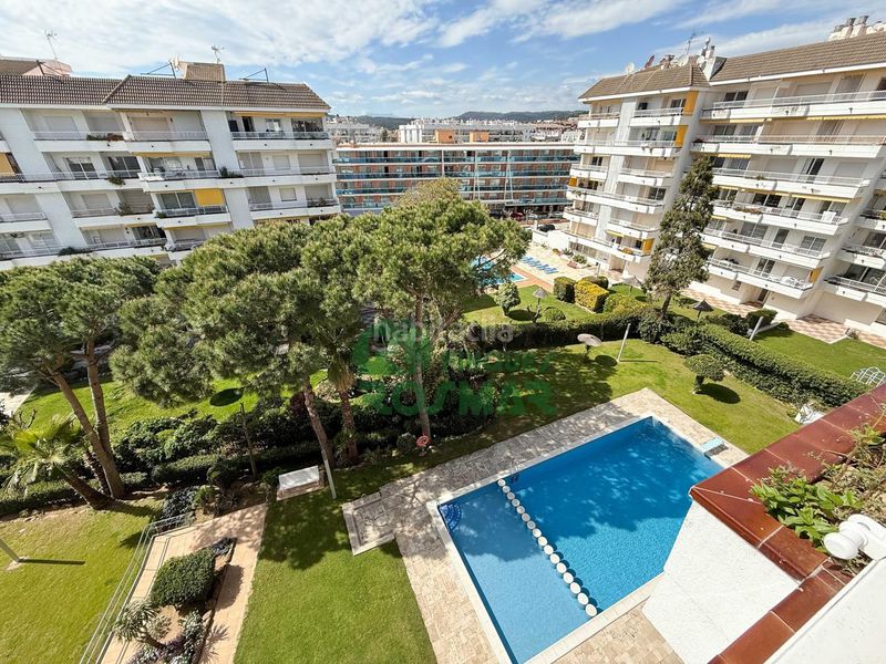 Foto ed3dffd6-e986-45a6-a8f8-34813a575132. Pis amb calefacció piscina a Fenals Lloret de Mar
