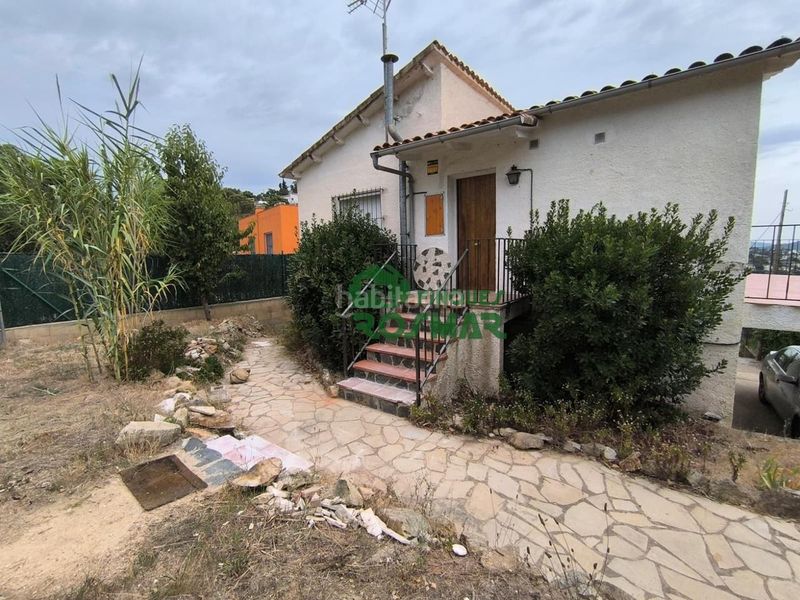Foto 7e500c51-ef52-4c86-827f-b946fb6cb224. Casa amb aparcament a Lloret Blau - La Creu de Lloret Lloret de Mar