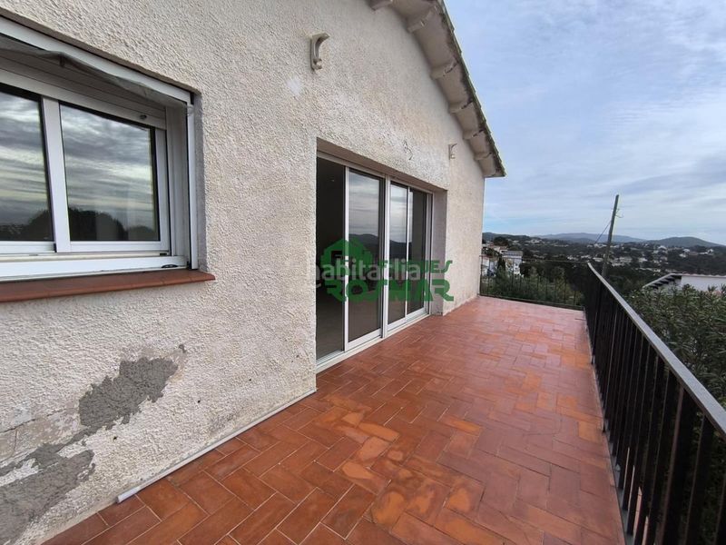 Foto 17c13c6e-4e36-4623-93a0-bc475fb2fec9. Casa amb aparcament a Lloret Blau - La Creu de Lloret Lloret de Mar