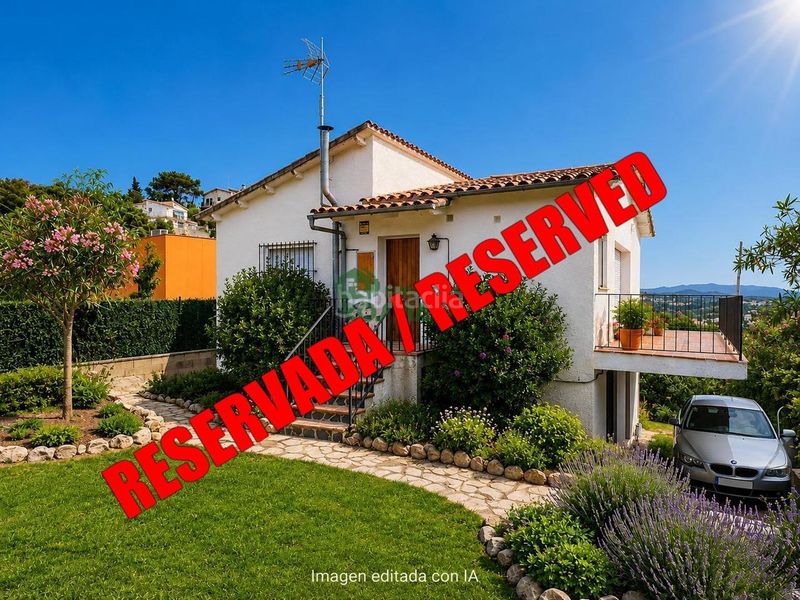 Foto 4e27251d-60a5-4b7e-8578-52b8aee58075. Casa amb aparcament a Lloret Blau - La Creu de Lloret Lloret de Mar