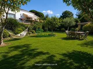 Casa in Aiguaviva Parc. Exclusiva casa con jardín y barbacoa en la entrada de aiguaviva
