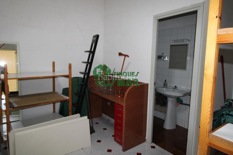 Foto c6f54eef-00b4-45a6-a2c9-7b1d6559dfeb. Local comercial a Centre Lloret de Mar