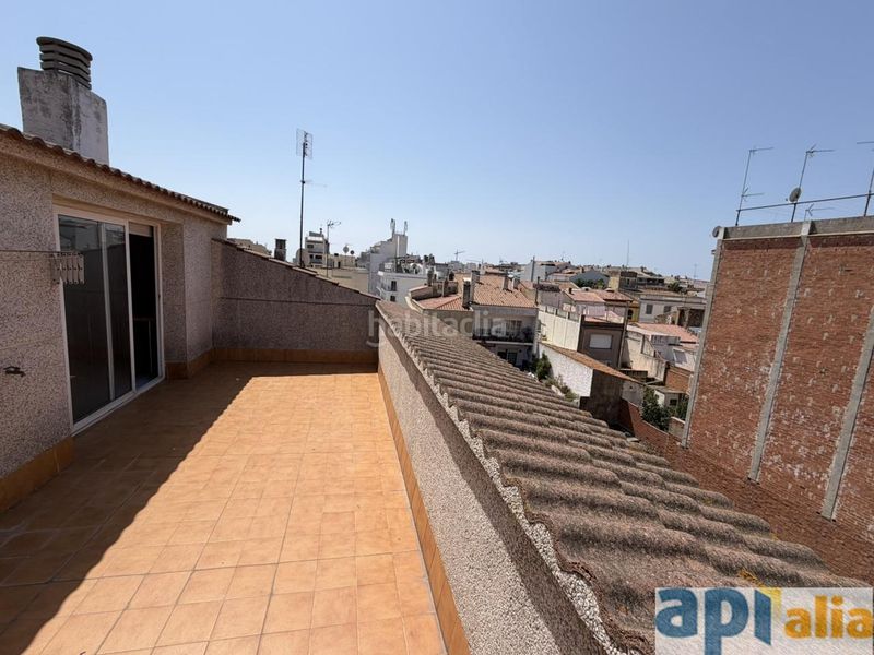 Foto ec28b070-6038-4107-ad77-691a6057a6fe. Tríplex amb calefacció a Centre Pineda de Mar