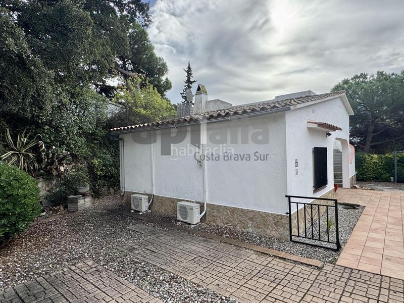 Foto 53f1e012-5a10-44aa-add8-5c853cb593ae. Casa amb calefacció a Canyelles Lloret de Mar