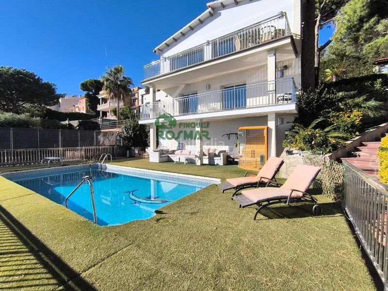Foto a505deb5-e36f-4eeb-bb13-5b0a5aa6fb17. Casa amb calefacció aparcament piscina a Serra Brava Lloret de Mar