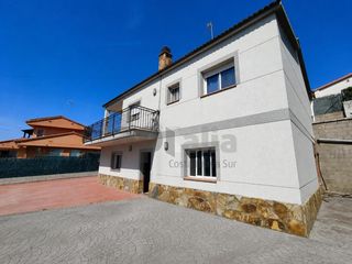 Haus in Aiguaviva Parc