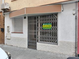 Miete Geschäftsraum in Mas Baell-Can Carbó. Local en alquiler en calle girona