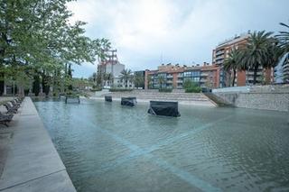 Local commercial dans Centre. Local comercial para inversores