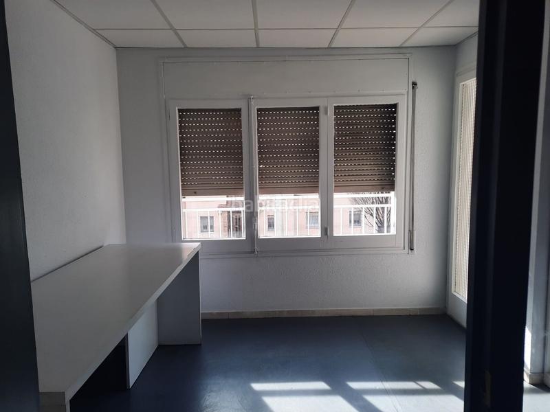 Foto 4d62abde-7405-4a1e-a80d-25da7c0b3e76. Location local commercial dans Font Verda Granollers