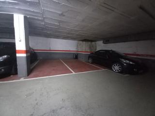 Aparcament cotxe a Avinguda meridiana 242
