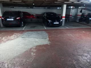 Parking coche en Carrer de santa joana d'arc 54. Pocas maniobras y fcil acceso