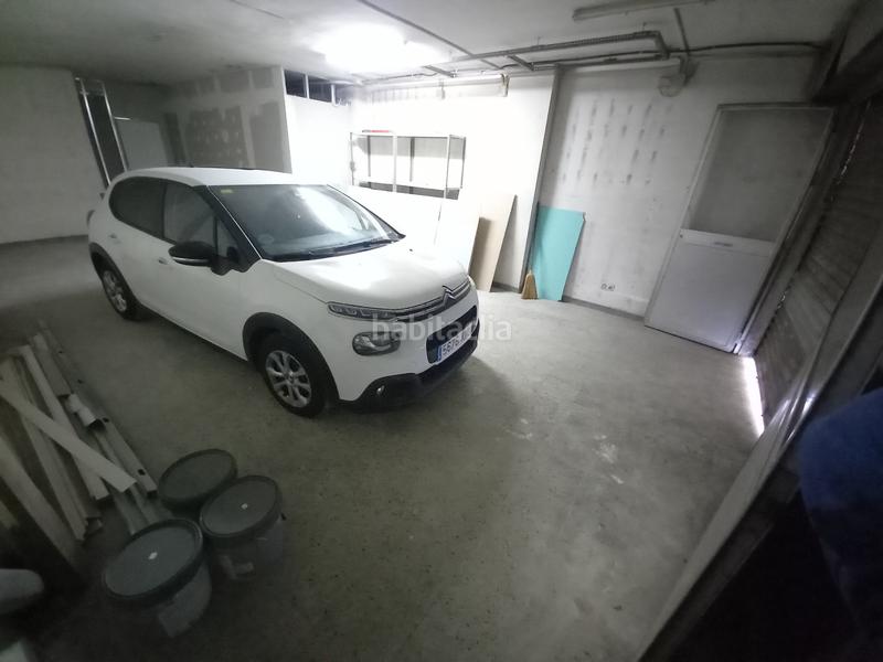 Foto 8eaa2830-4e70-407a-85f1-cf66f826c66c. Location local commercial dans avinguda meridiana 596 dans Barcelona