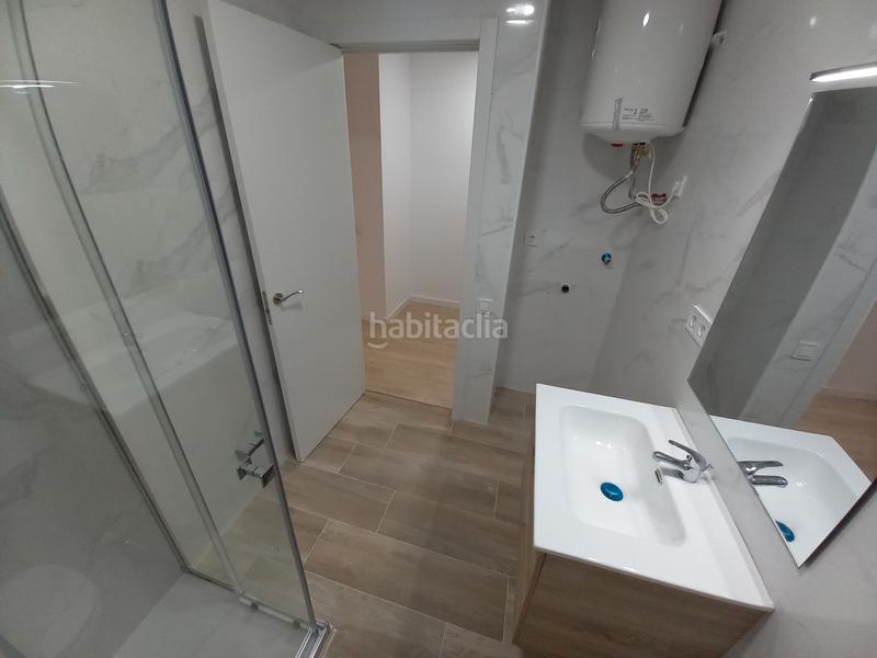 Foto ac3a960b-d0d2-428f-9a55-3eb67bb56acd. Rent business premise in avinguda meridiana 596 in Barcelona