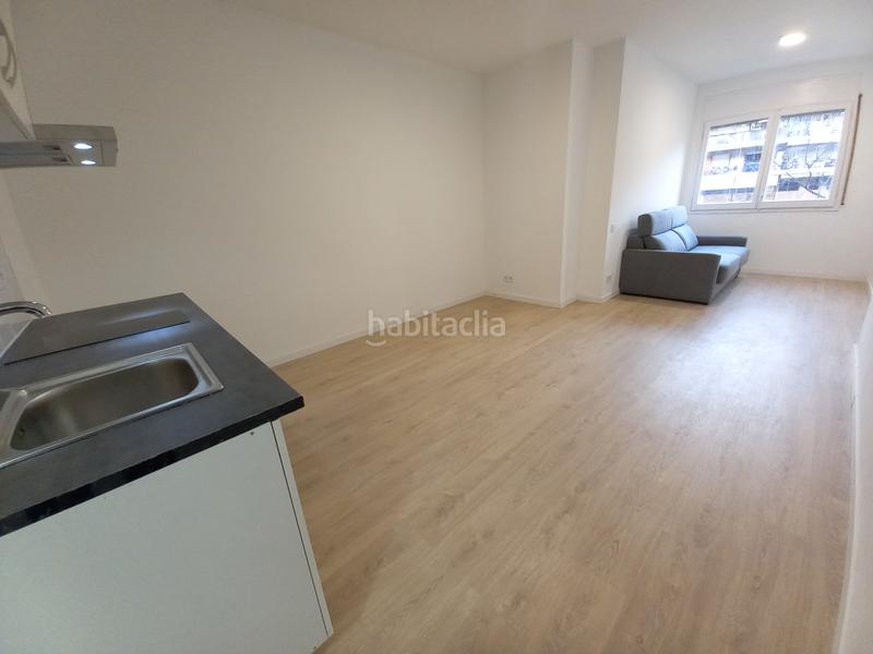 Foto 403849d9-0956-49ce-b9a7-f2be0fe15b76. Alquiler local comercial en avinguda meridiana 596 en Barcelona