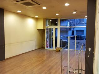 Lloguer Local Comercial  Carrer ample. Local en alquiler de 88m2 reformado, con salida de humos y baño