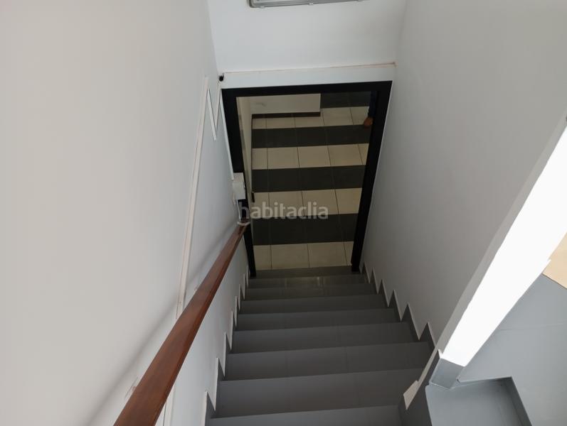 Foto 72f67436-9acf-4907-b643-dee8ae13cb95. Local comercial se vende local reformado de 75 m2 en planta + altillo de 30 m2 en Terrassa