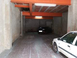 Local Comercial en Carrer Renaixement