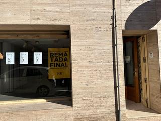 Business premise in Carrer de Solsona