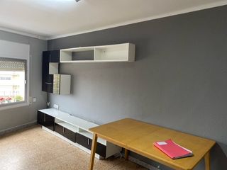 Pis  Carretera de castellar. Se vende piso