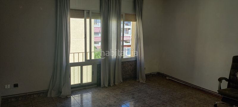 Foto 192932bb-ca4c-45cd-bc50-fc3ef0ff3c3b. Flat with heating in Can Roca Terrassa