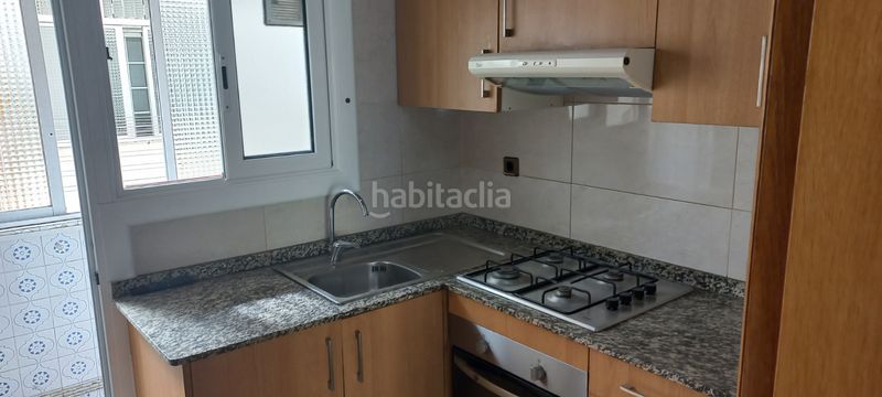 Foto c0d82d31-c713-4f46-86b0-2979bf9906b7. Flat with heating in Can Roca Terrassa