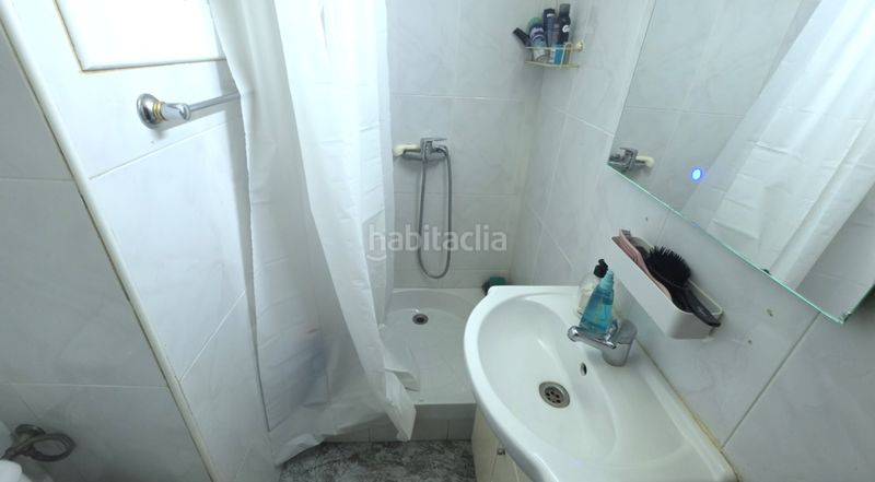 Foto a07d6cbe-8b42-436c-bf02-353b93bada63. Piso en Trinitat Nova Barcelona