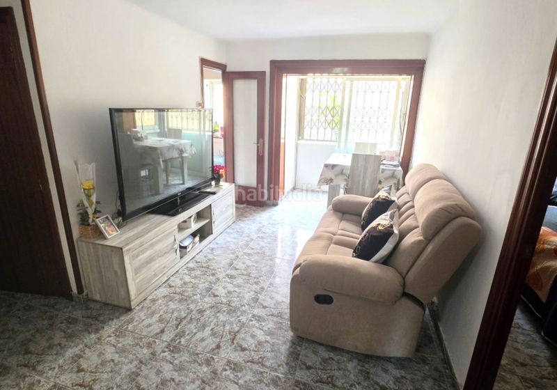 Foto c10fc2cd-200e-44ac-a650-3c375e3282c5. Piso en Trinitat Nova Barcelona