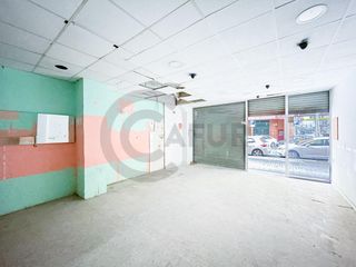 Alquiler Local Comercial en La Verneda - La Pau
