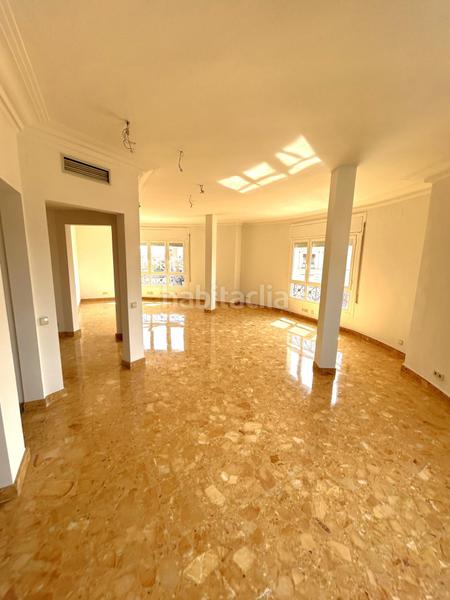 Foto 1dc6d9a0-5399-41a4-a512-a22d2fcb123f. Miete büro in Putget - Farró Barcelona